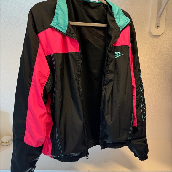 Nike jacket - Picture 2 of 4